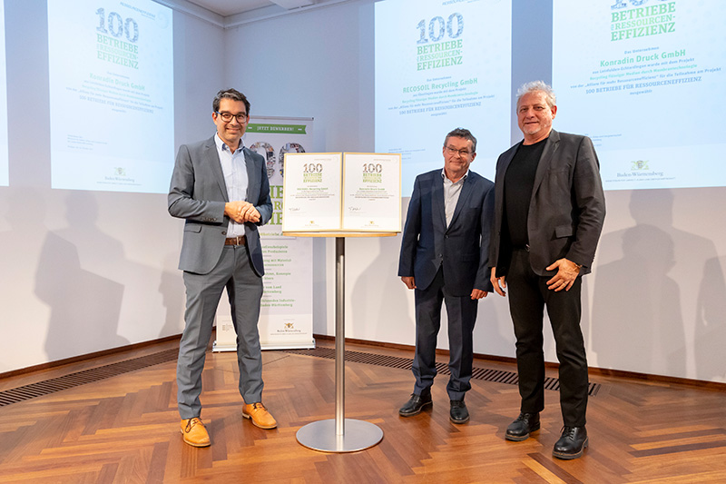 Urkundenübergabe Konradin Druck Auszeichnung 100 Betriebe für Ressourceneffizienz
